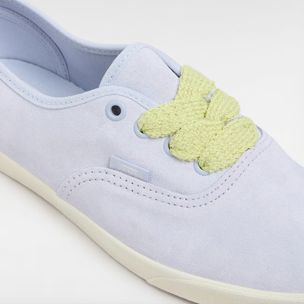 New {VANS} Authentic Lowpro Suede Sneakers in Lilac Size US 8